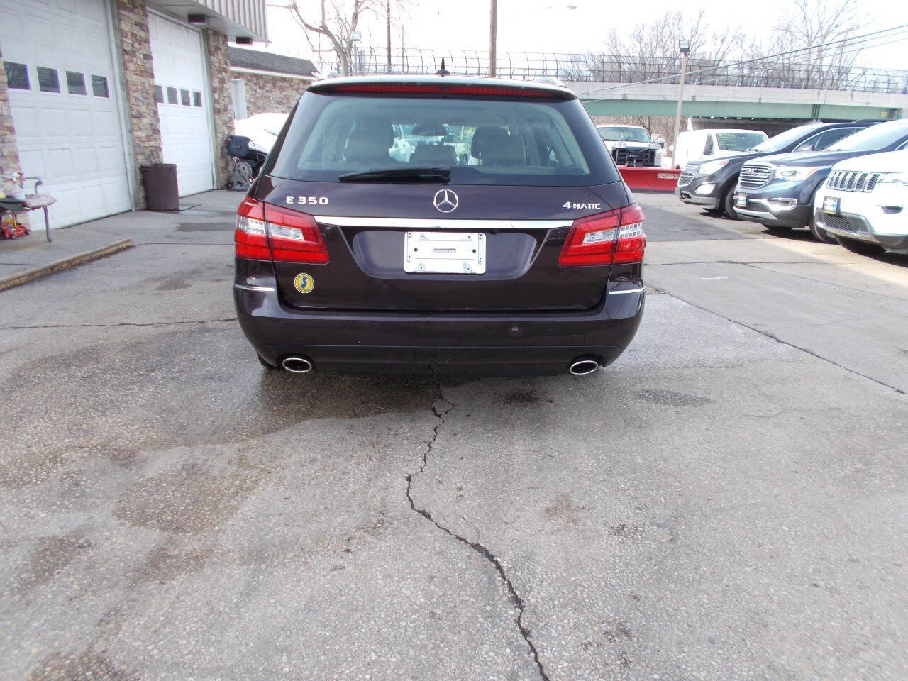 Used 2013 Mercedes-Benz E 350 4MATIC Wagon image 4