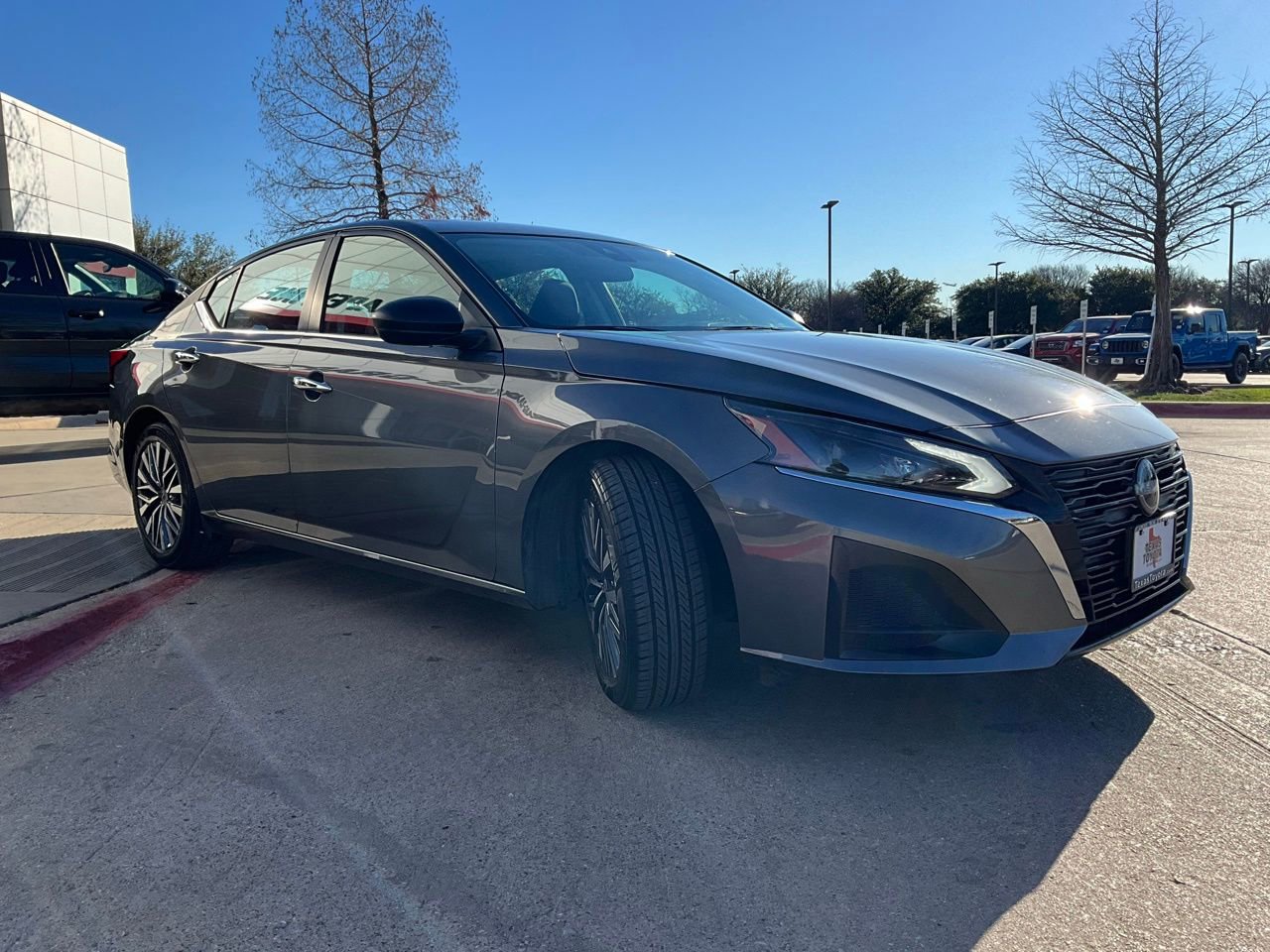 Used 2025 Nissan Altima 2.5 SV image 5