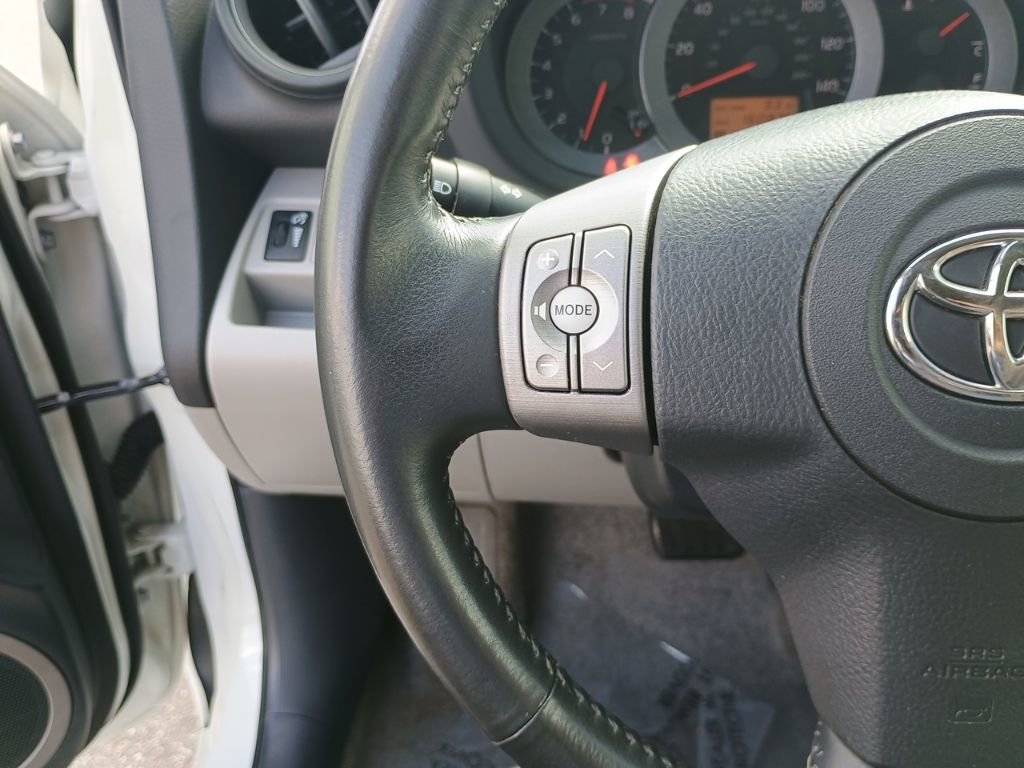Used 2007 Toyota RAV4 Limited image 26