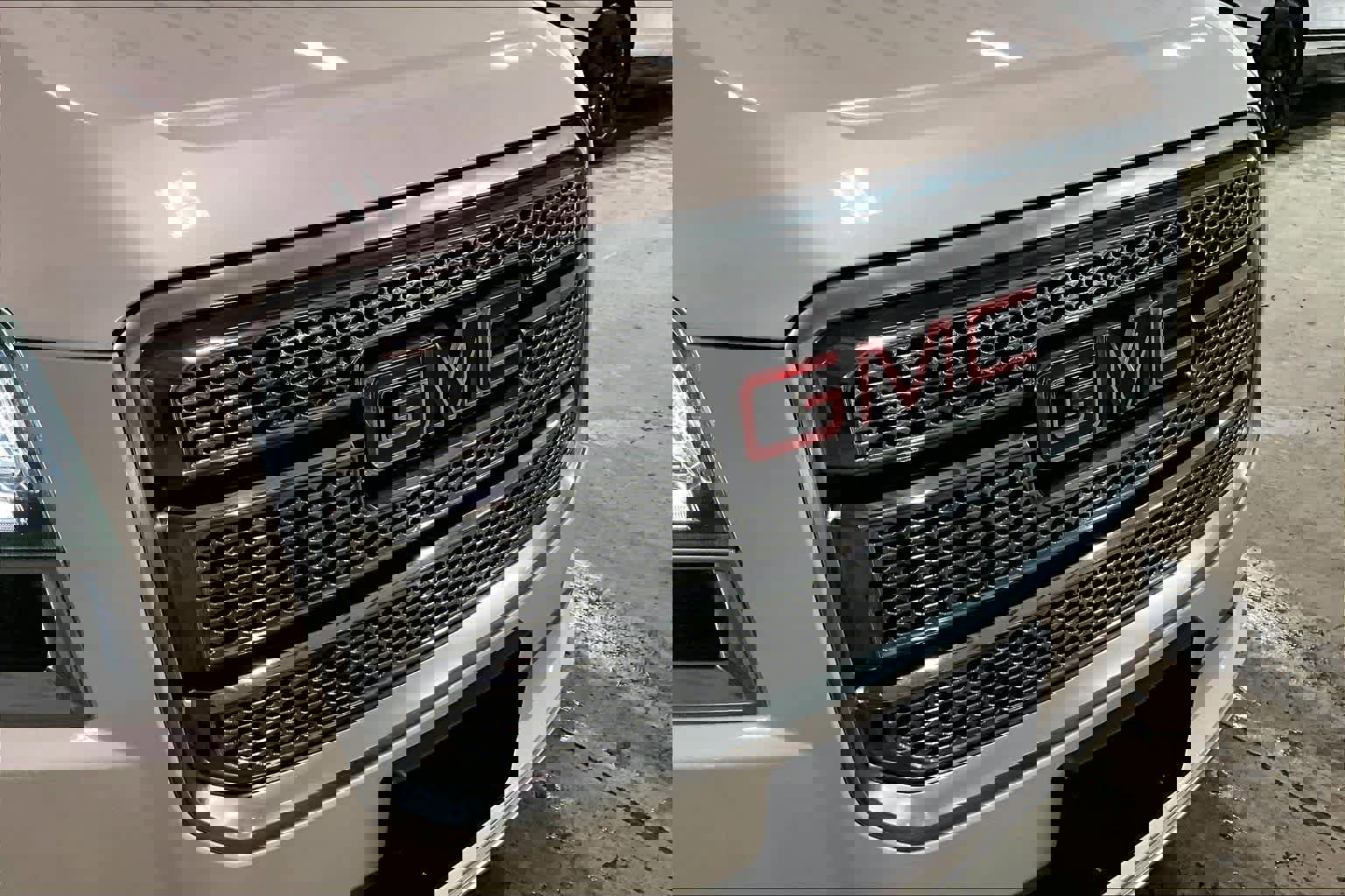 Used 2014 GMC Acadia Denali image 29