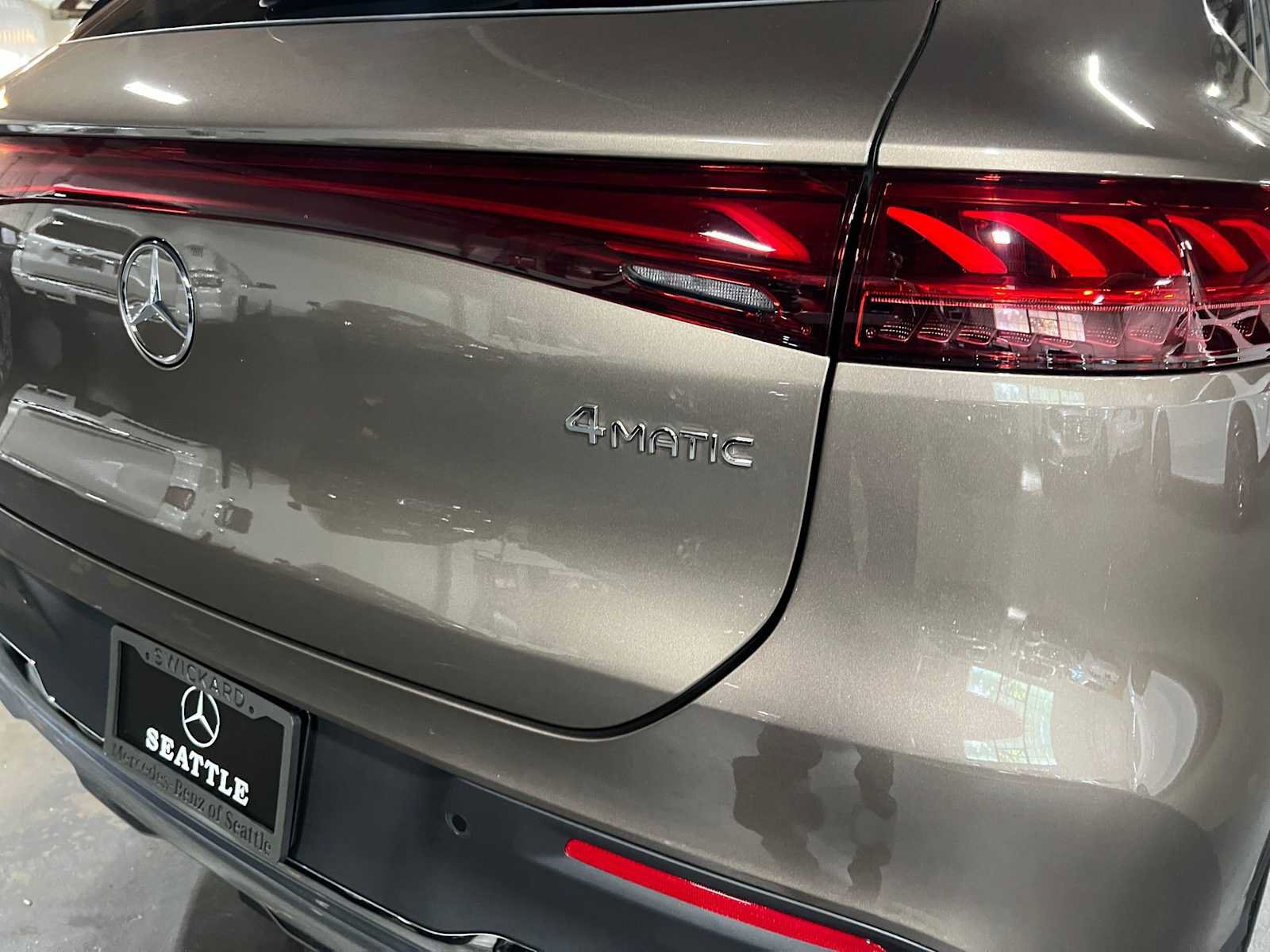 New 2026 Mercedes-Benz EQS 400 4MATIC SUV image 15