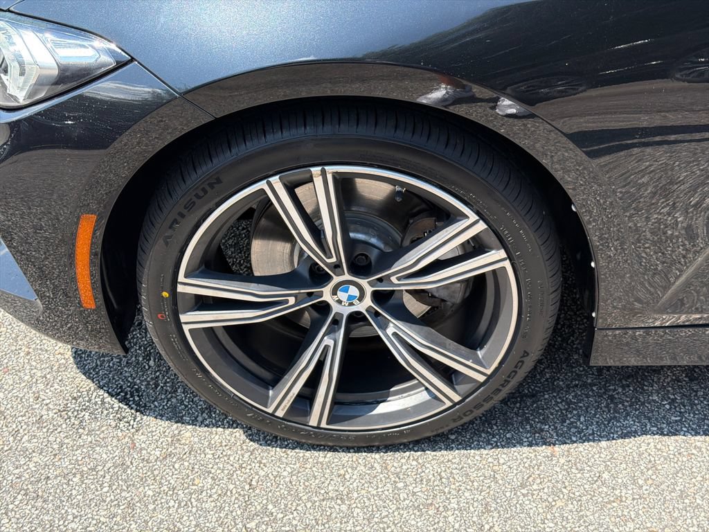 Used 2023 BMW 330i Sedan w/ Convenience Package RWD image 11
