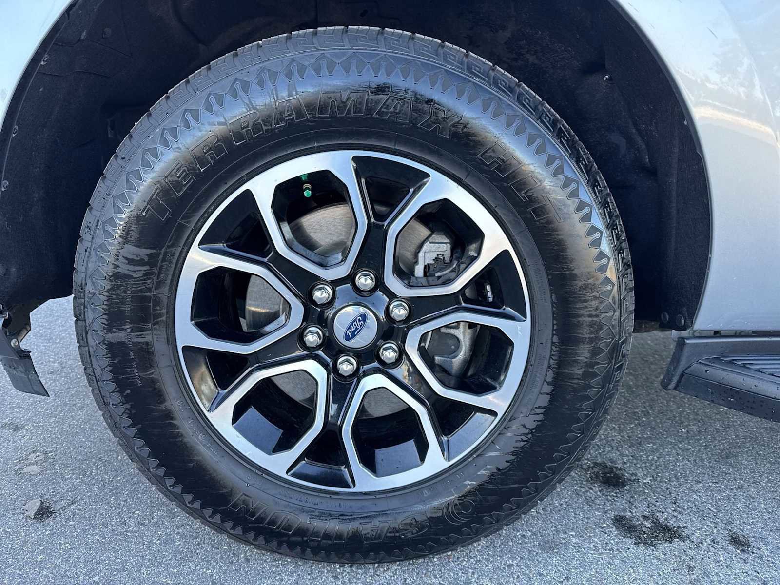 Used 2024 Ford Expedition XLT image 12