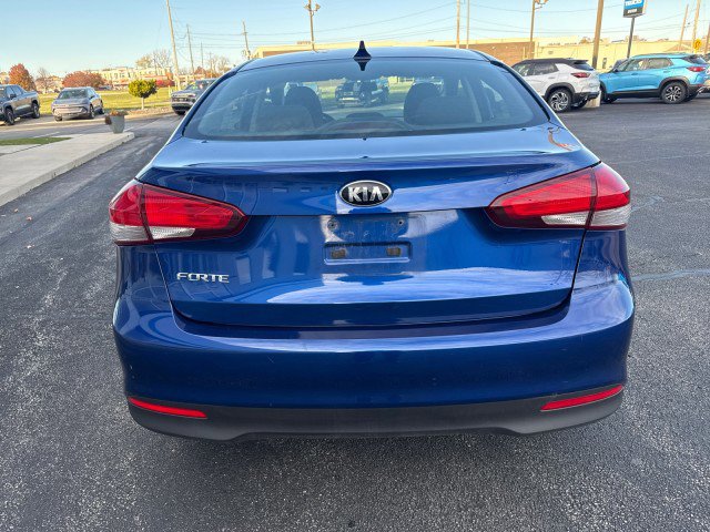 Used 2017 Kia Forte LX image 4