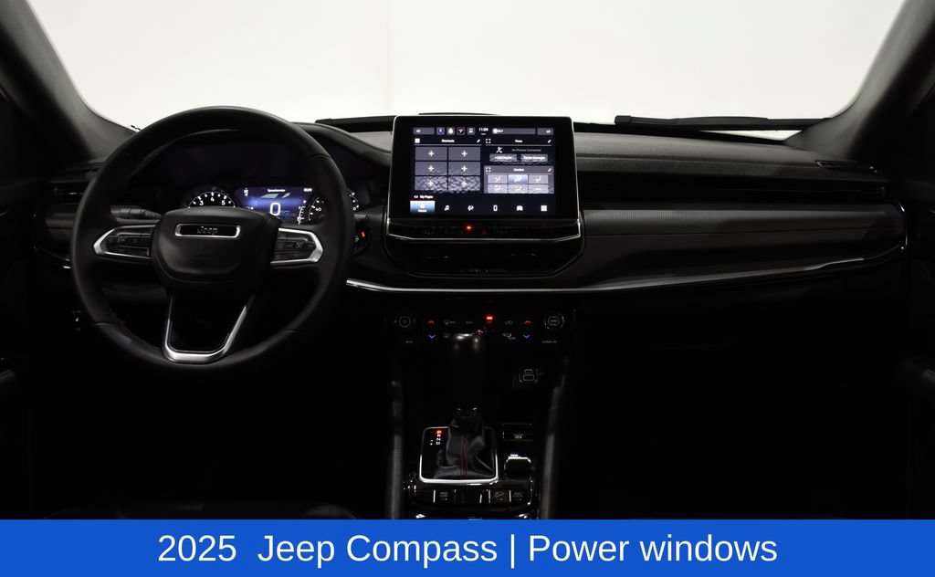 Used 2025 Jeep Compass Trailhawk AWD/4WD image 8