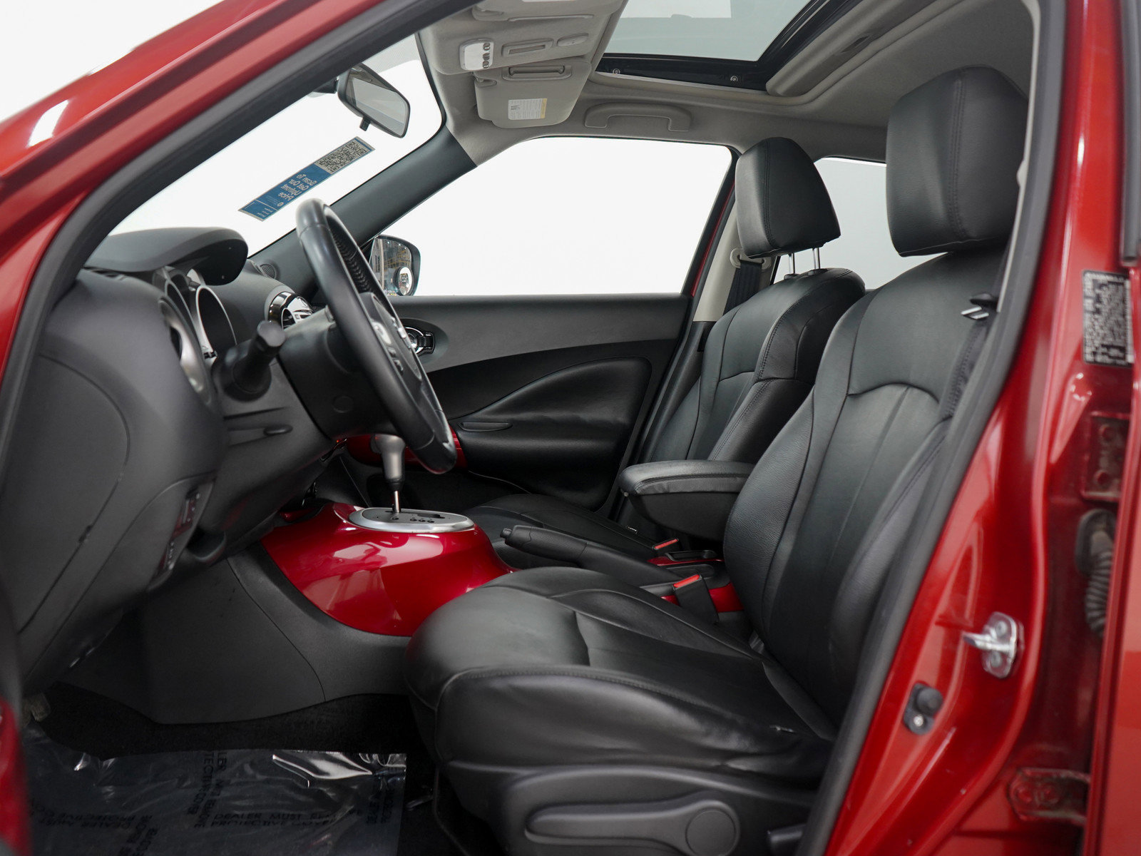 Used 2015 Nissan Juke SV w/ Cold Weather Package image 22