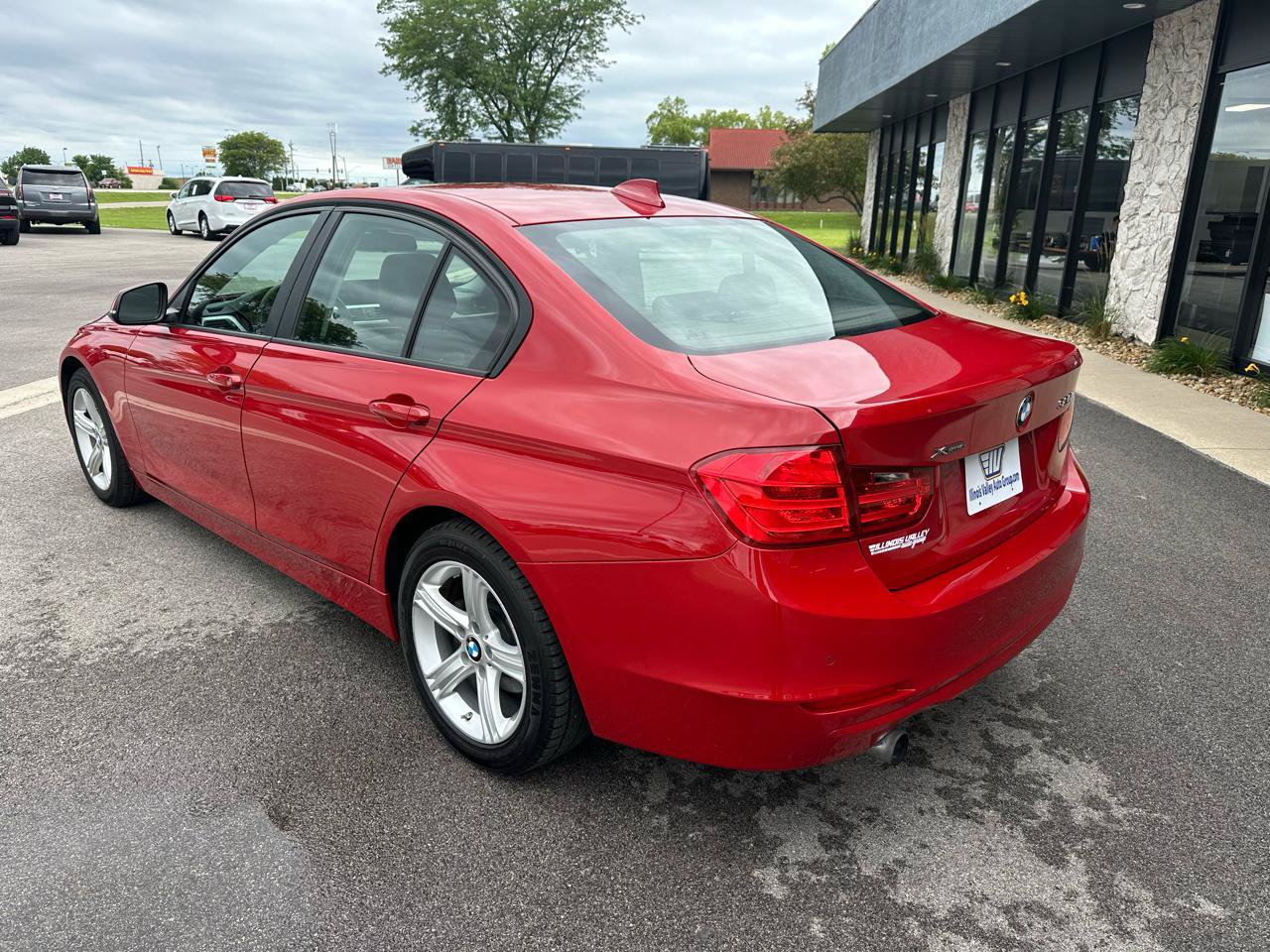 Used 2015 BMW 320i xDrive Sedan AWD/4WD image 5