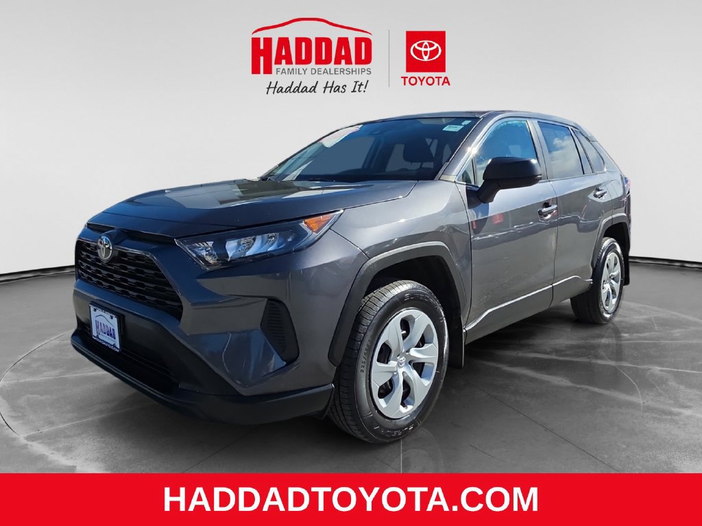 Used 2022 Toyota RAV4 LE AWD/4WD image 1