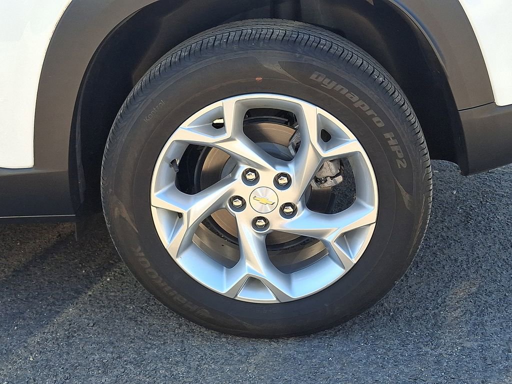 Used 2024 Chevrolet Trax LS w/ LS Convenience Package FWD image 31