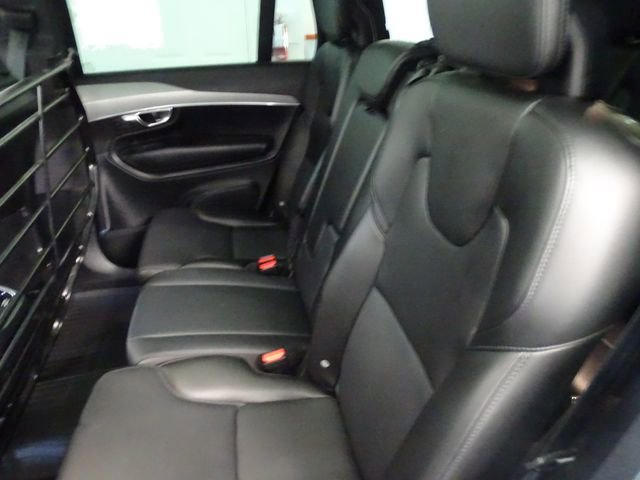Used 2023 Volvo XC90 B5 Core w/ Climate Package AWD/4WD image 4