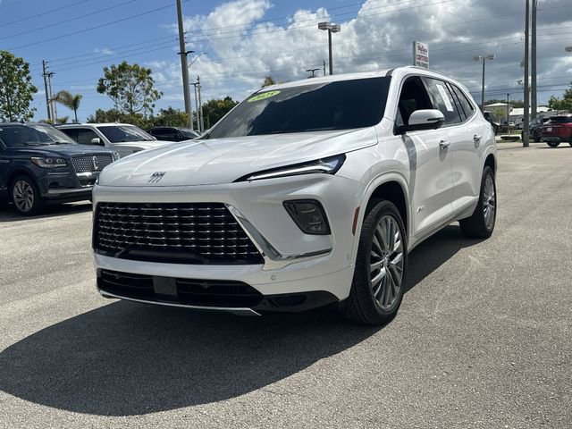 Used 2025 Buick Enclave Avenir w/ Super Cruise Package FWD image 3