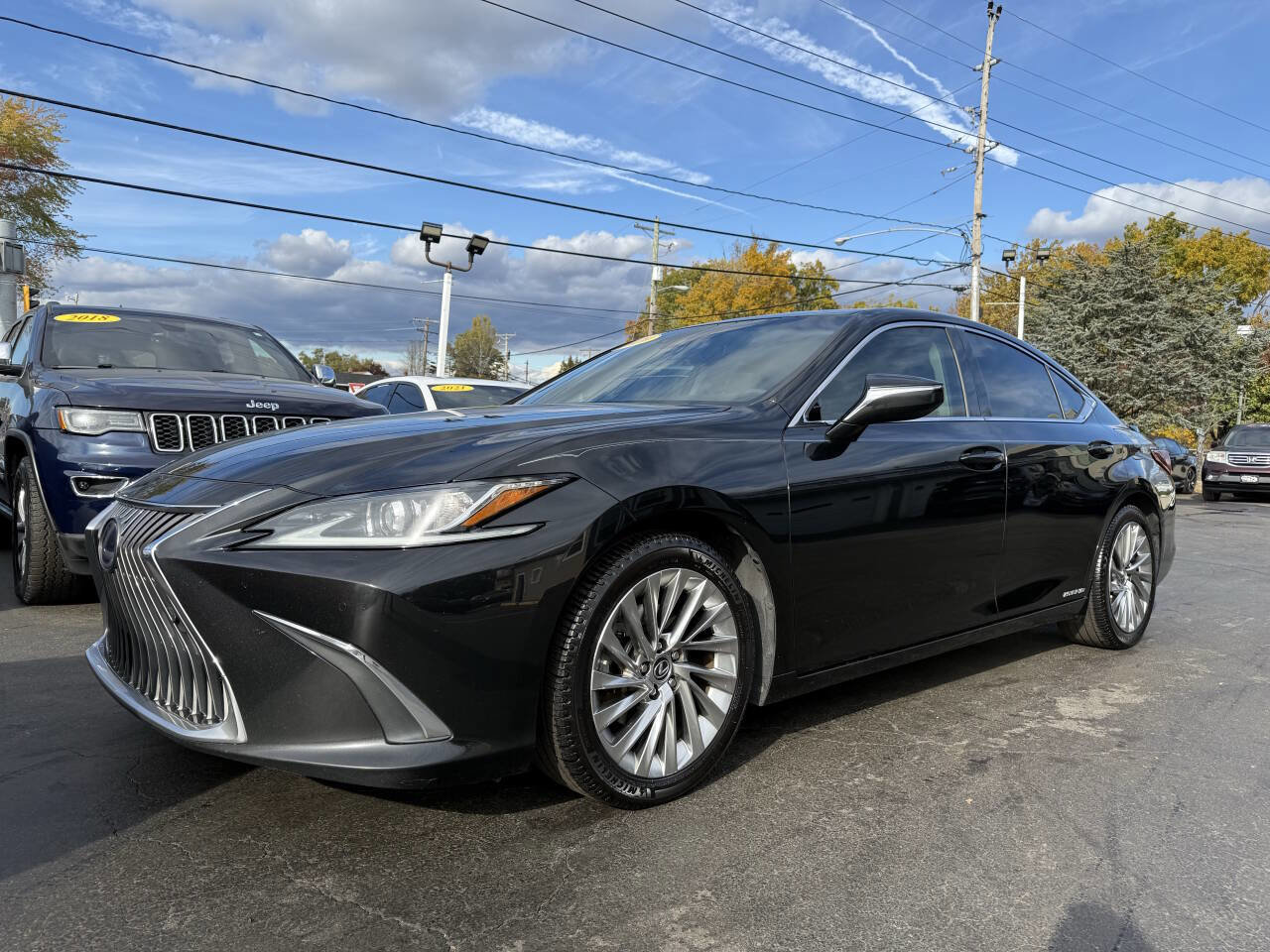 Used 2020 Lexus ES 300h w/ Luxury Package image 1