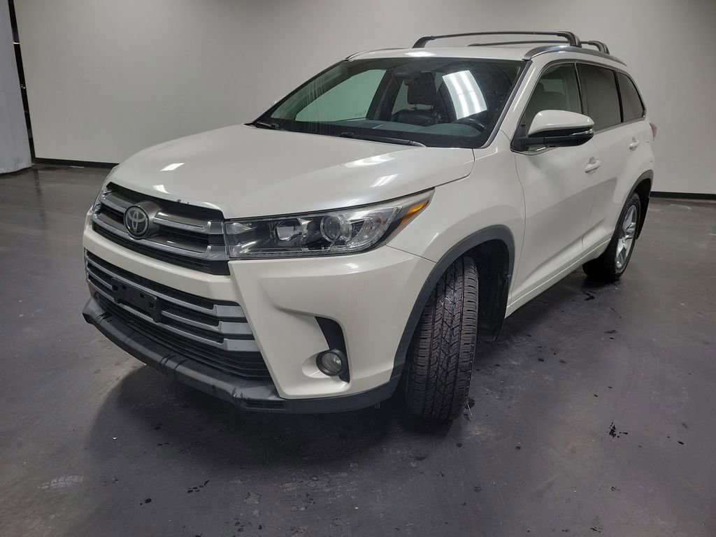 Used 2017 Toyota Highlander Limited image 4