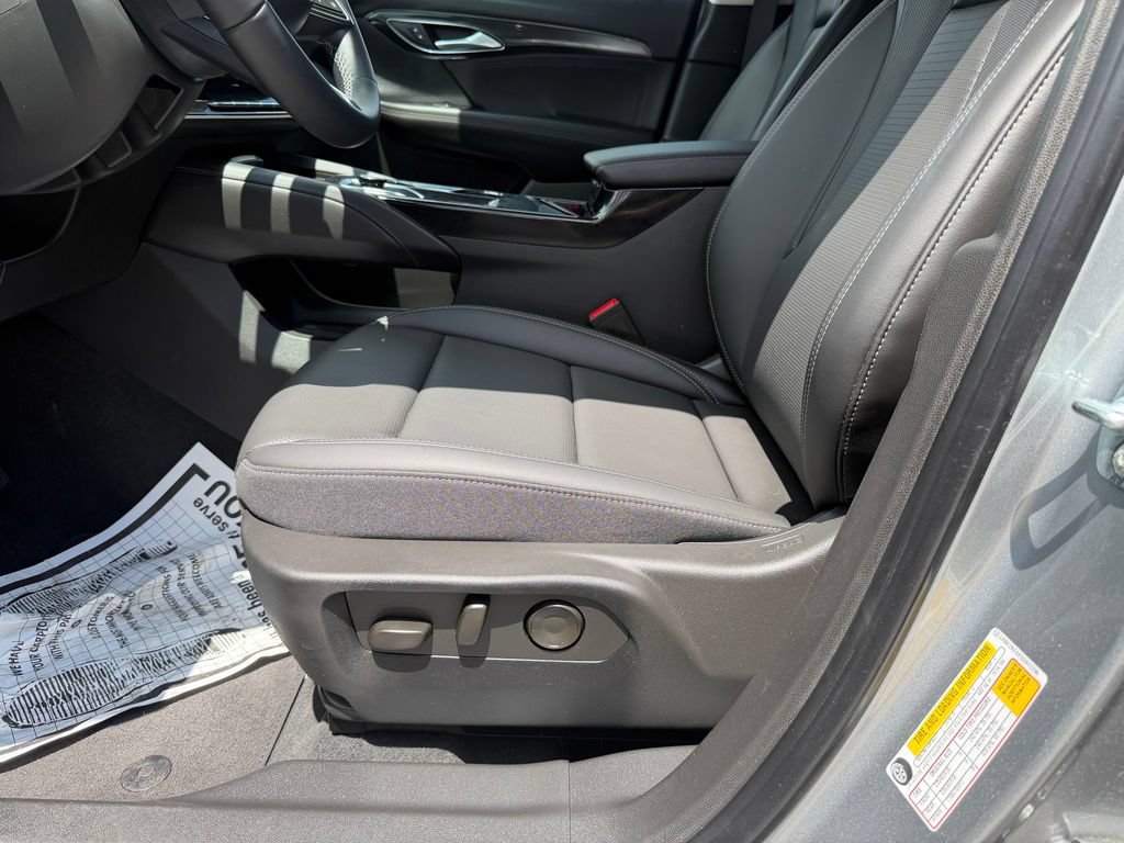 Used 2025 Buick Envision Preferred AWD/4WD image 12