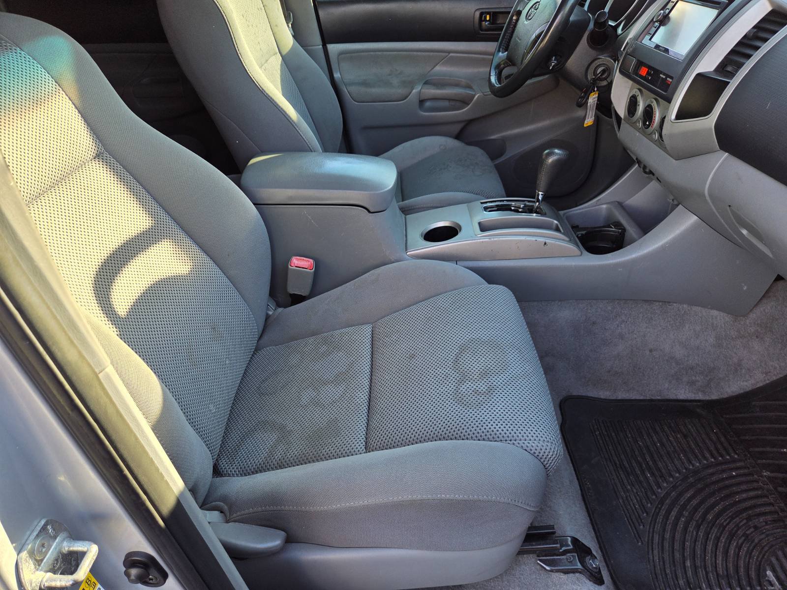 Used 2011 Toyota Tacoma 4x4 Double Cab w/ TRD Off-Road Pkg image 16