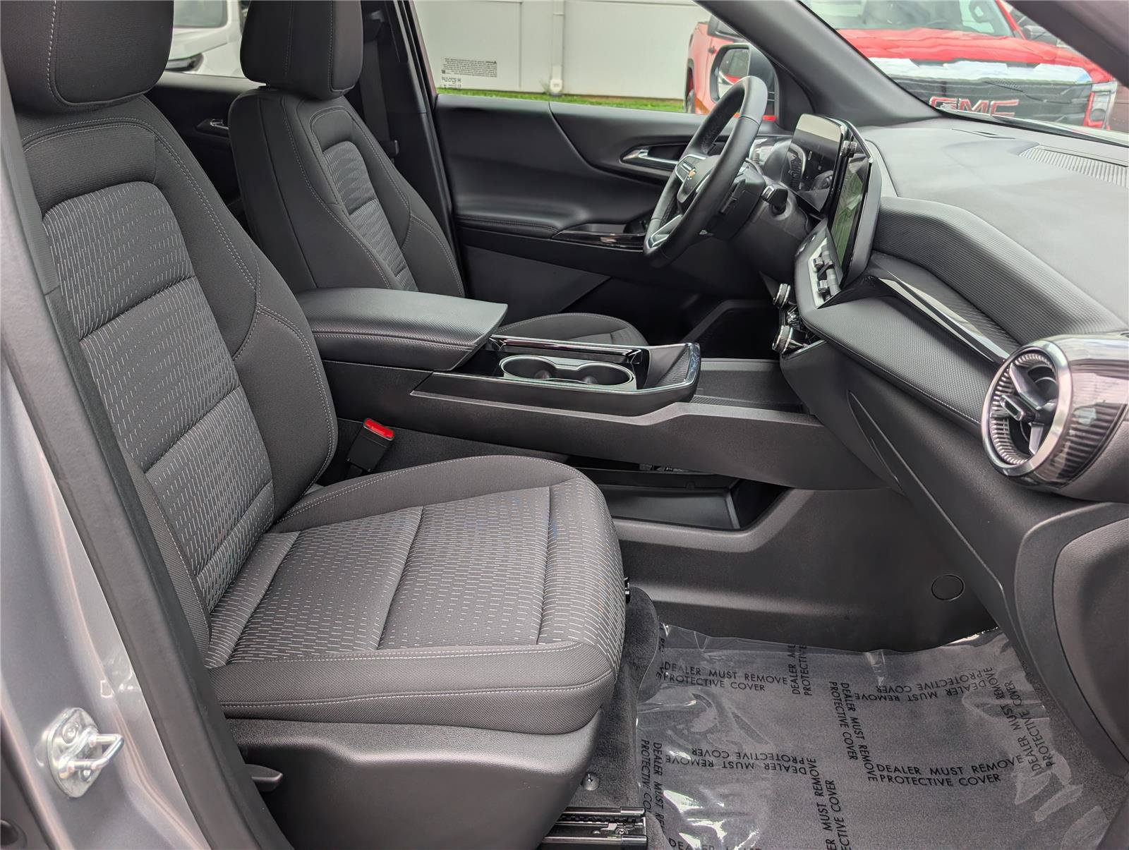 Used 2025 Chevrolet Equinox LT AWD/4WD image 11
