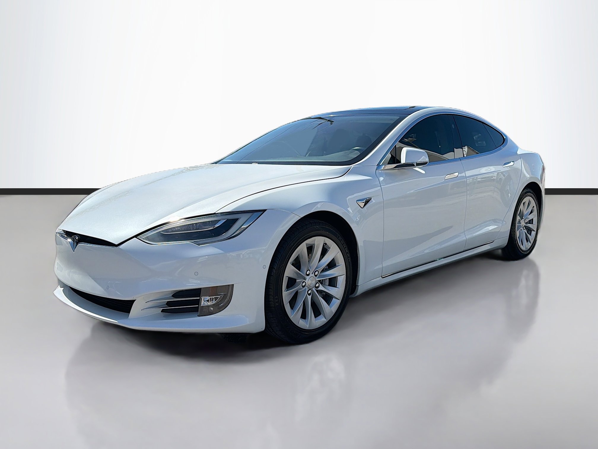 Used 2016 Tesla Model S 90D image 7