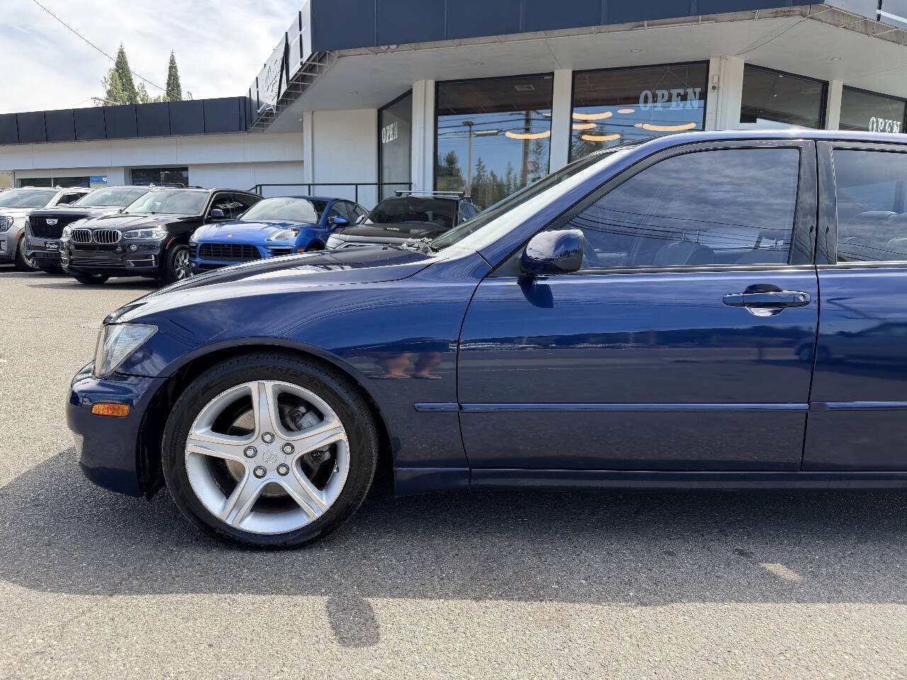 Used 2005 Lexus IS 300 RWD image 9