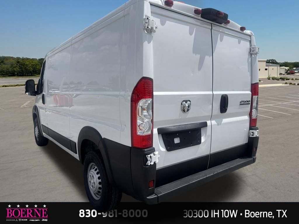 Used 2025 RAM ProMaster 2500 w/ Convenience Group FWD image 9