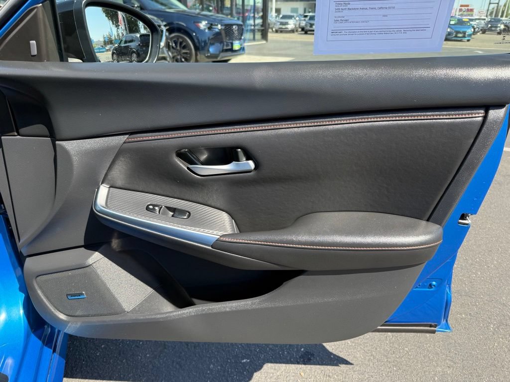 Used 2025 Nissan Sentra SR w/ SR Premium Package FWD image 17