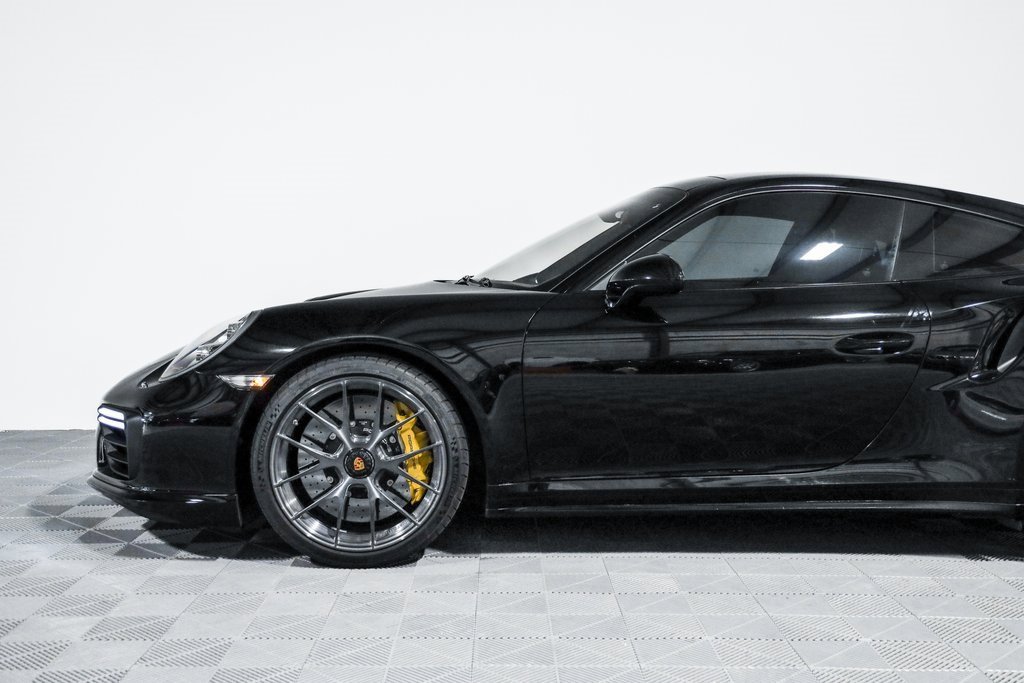 Used 2018 Porsche 911 Turbo S image 13