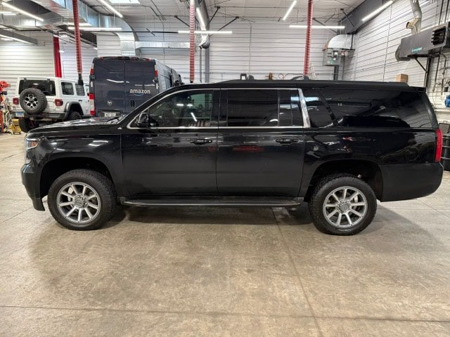 Used 2017 Chevrolet Suburban LT AWD/4WD image 32