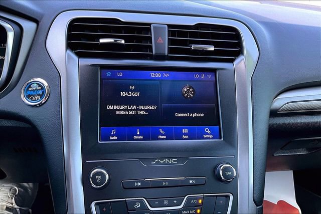 Used 2020 Ford Fusion SE image 15