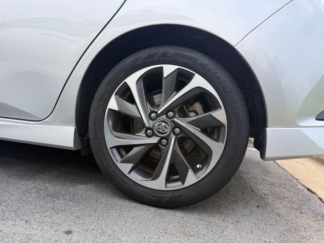 Used 2018 Toyota Corolla iM w/ All-Weather Mat Package FWD image 5
