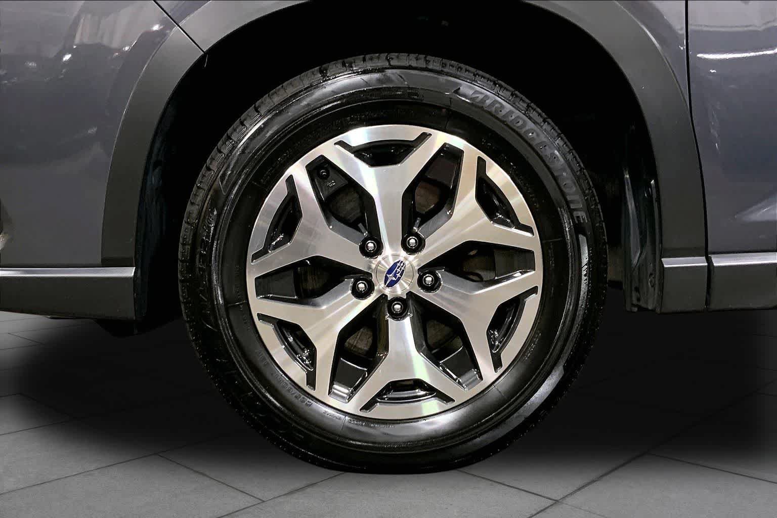Used 2024 Subaru Forester Premium AWD/4WD image 11