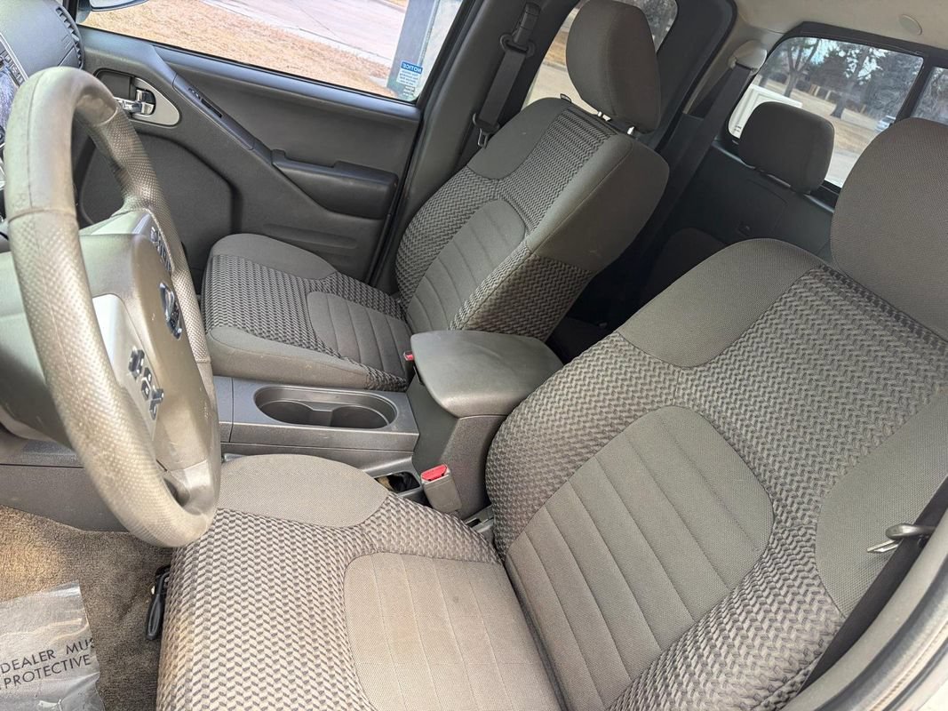Used 2018 Nissan Frontier SV AWD/4WD image 19