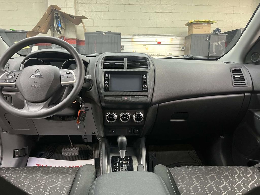 Used 2024 Mitsubishi Outlander Sport ES image 14