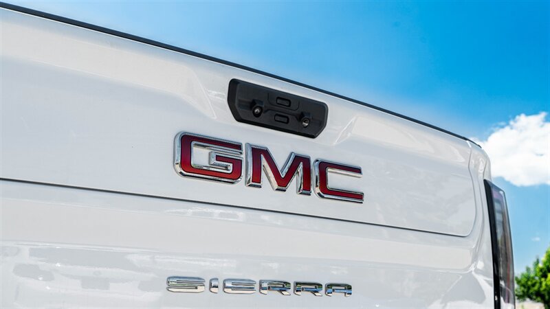 Used 2024 GMC Sierra 2500 AT4 AWD/4WD image 14