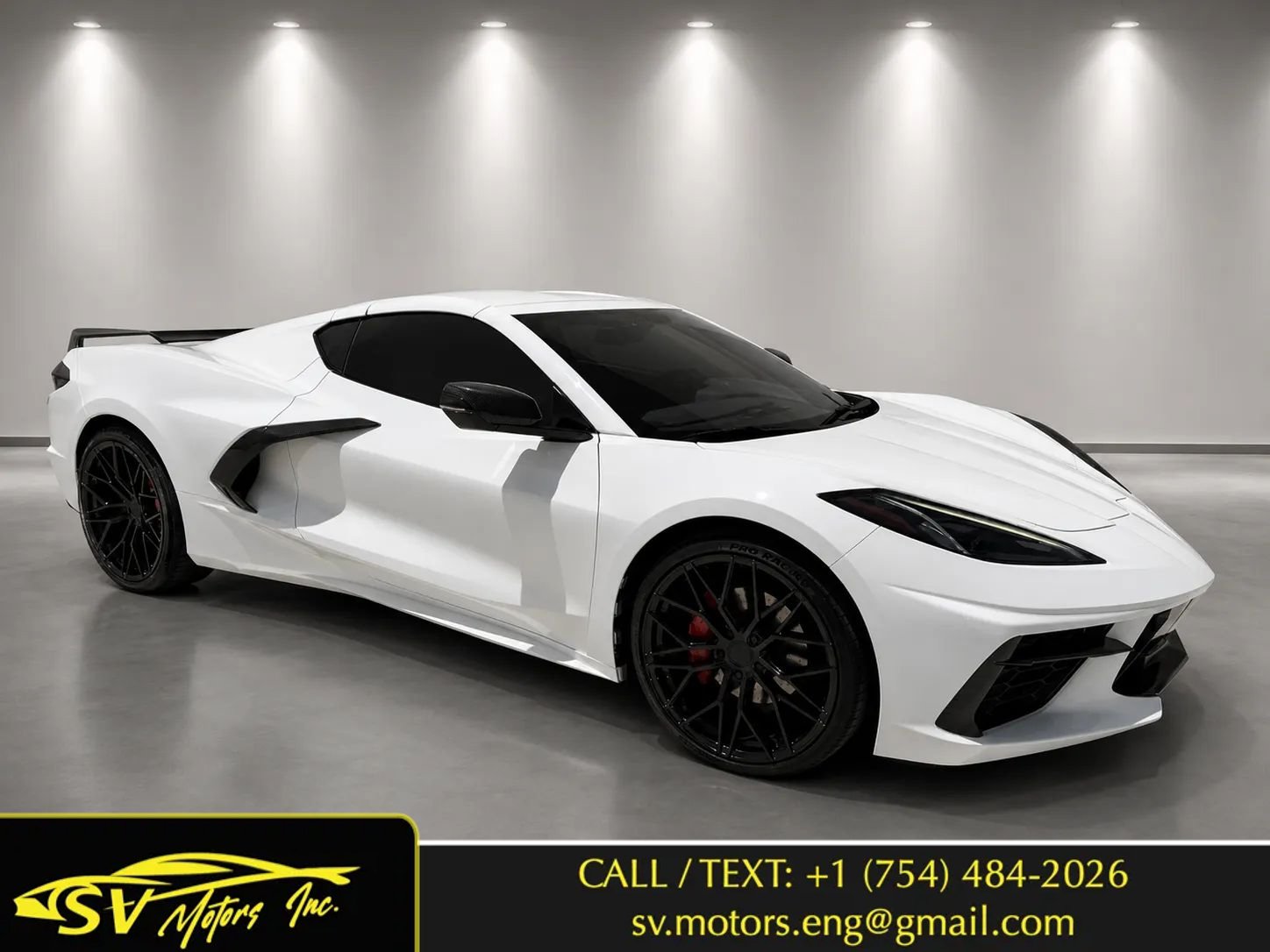 Used 2022 Chevrolet Corvette Stingray Coupe w/ 1LT RWD image 1