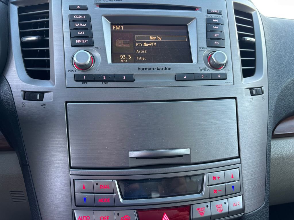 Used 2013 Subaru Outback 2.5i Limited image 10