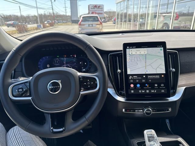 Certified 2025 Volvo XC90 B6 Plus AWD/4WD image 23