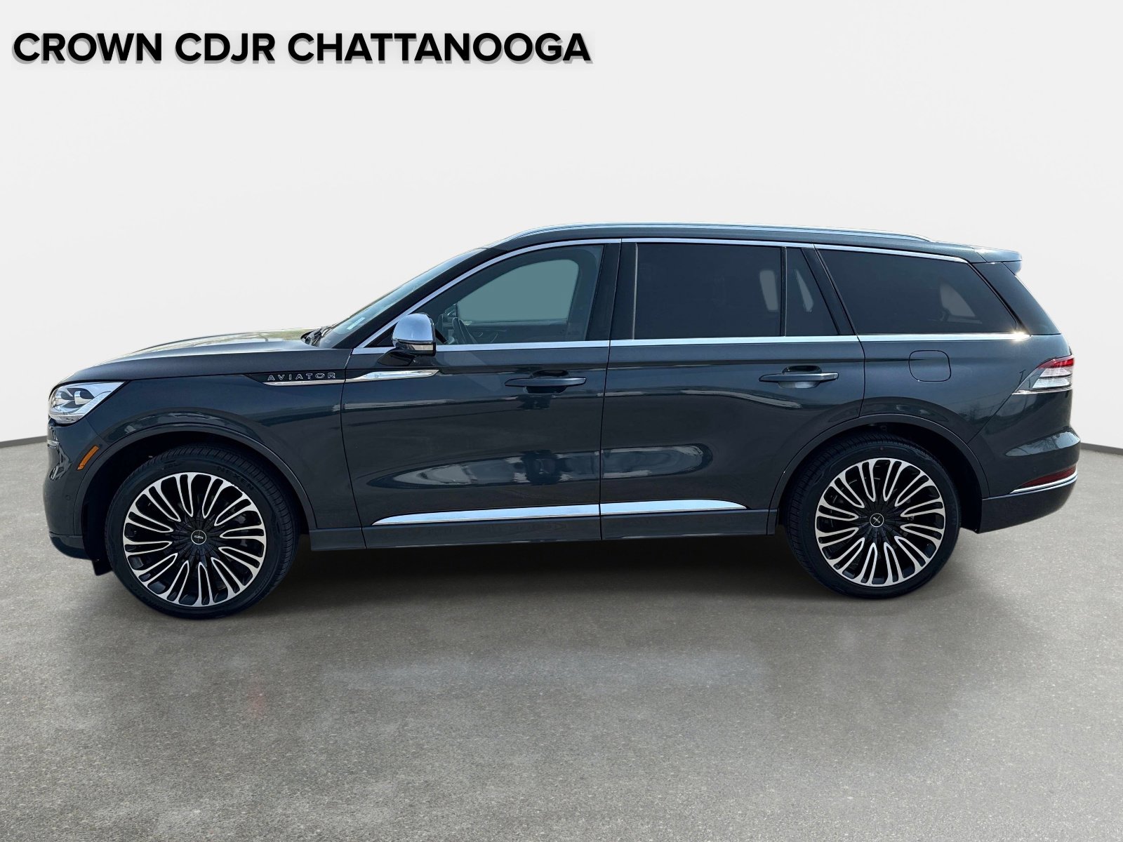 Used 2020 Lincoln Aviator Black Label w/ Class IV Trailer Tow Package image 8