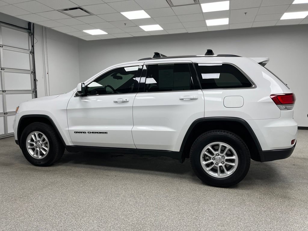 Used 2020 Jeep Grand Cherokee Laredo AWD/4WD image 7
