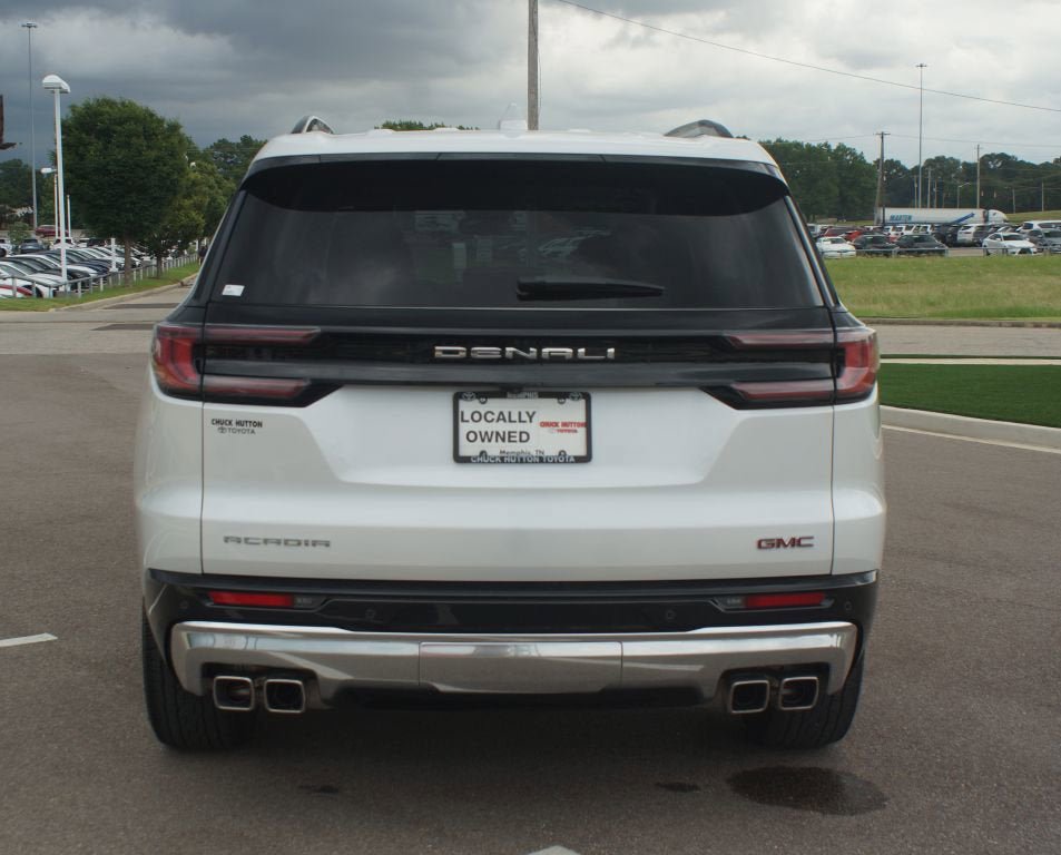 Used 2025 GMC Acadia Denali w/ LPO, Floor Liner Package FWD image 3