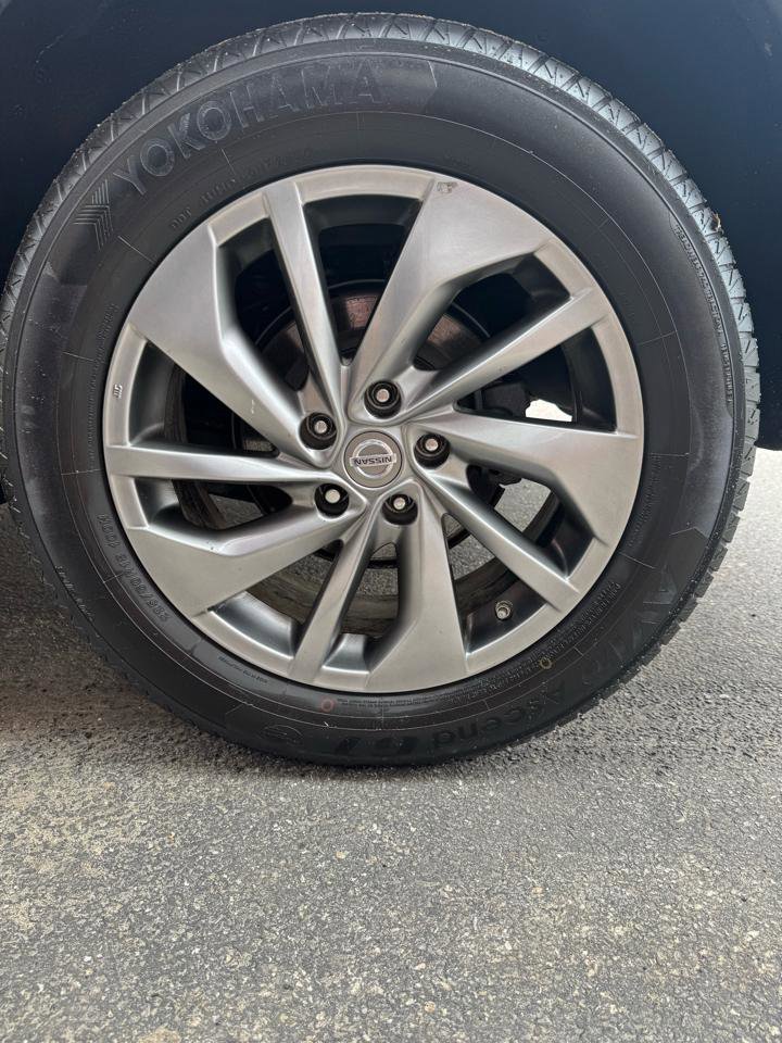 Used 2015 Nissan Rogue SL image 19