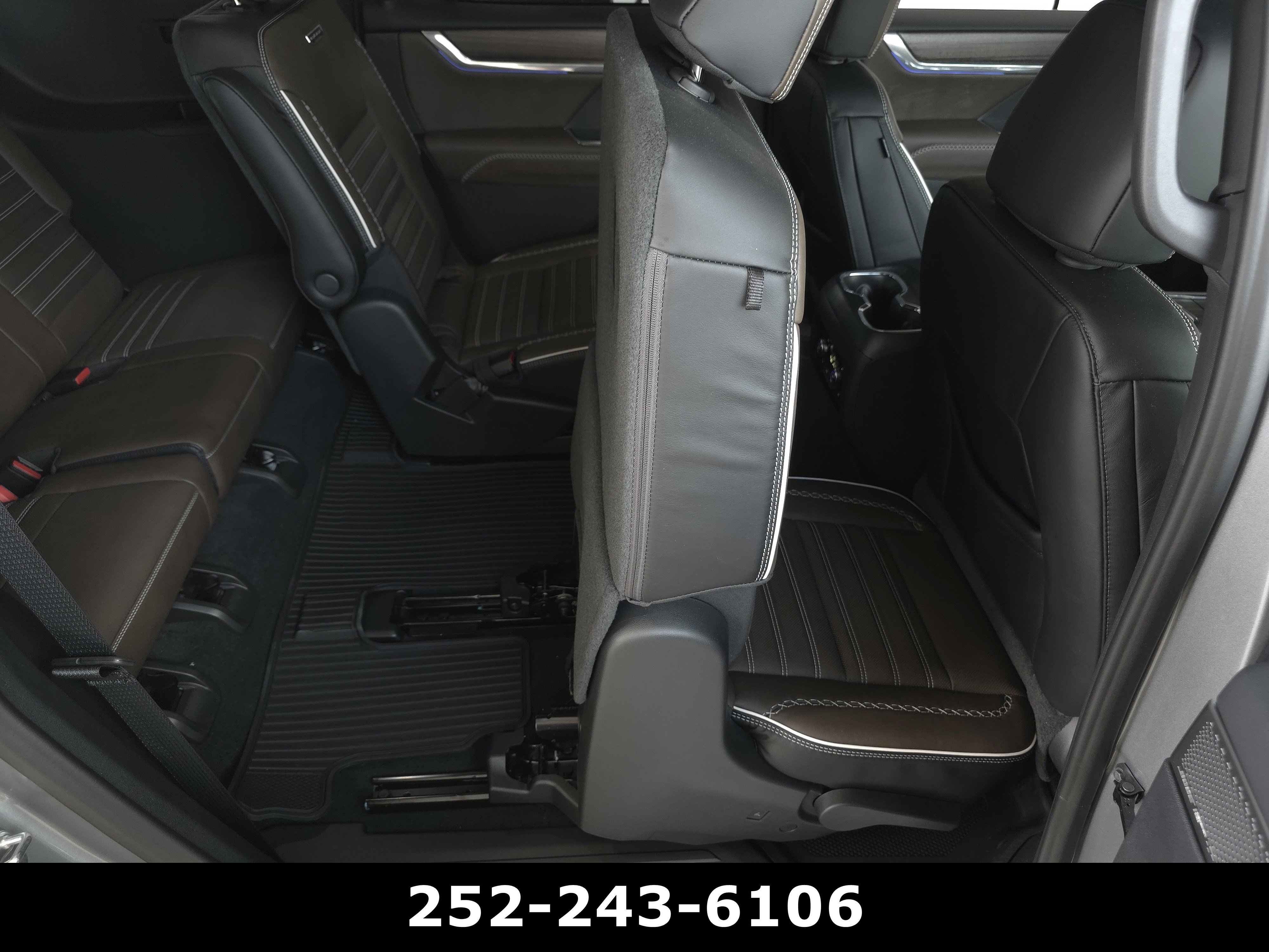 Used 2026 GMC Acadia Denali Ultimate w/ LPO, Floor Liner Package AWD/4WD image 37