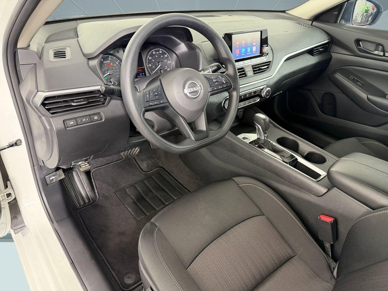 Used 2024 Nissan Altima 2.5 S image 4