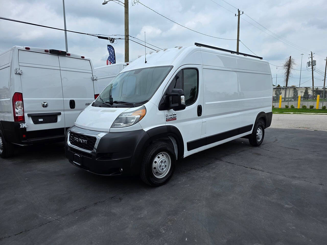 Used 2020 RAM ProMaster 2500 w/ Premium Appearance Group FWD image 29