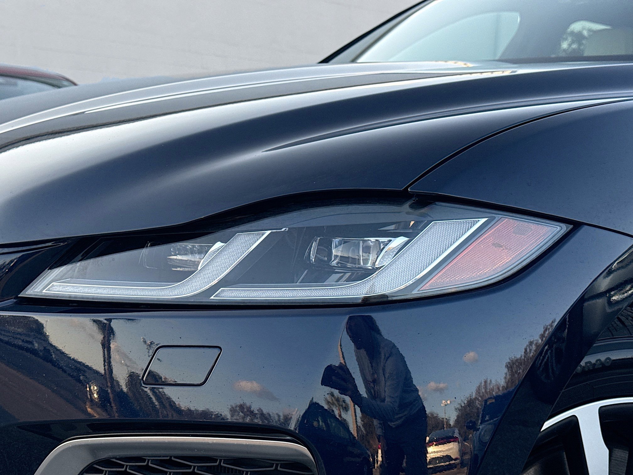 Used 2023 Jaguar F-PACE R-Dynamic S image 9