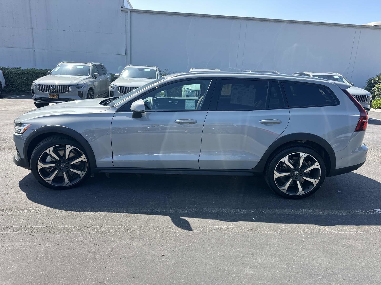Certified 2026 Volvo V60 B5 Cross Country Plus w/ Climate Package image 7
