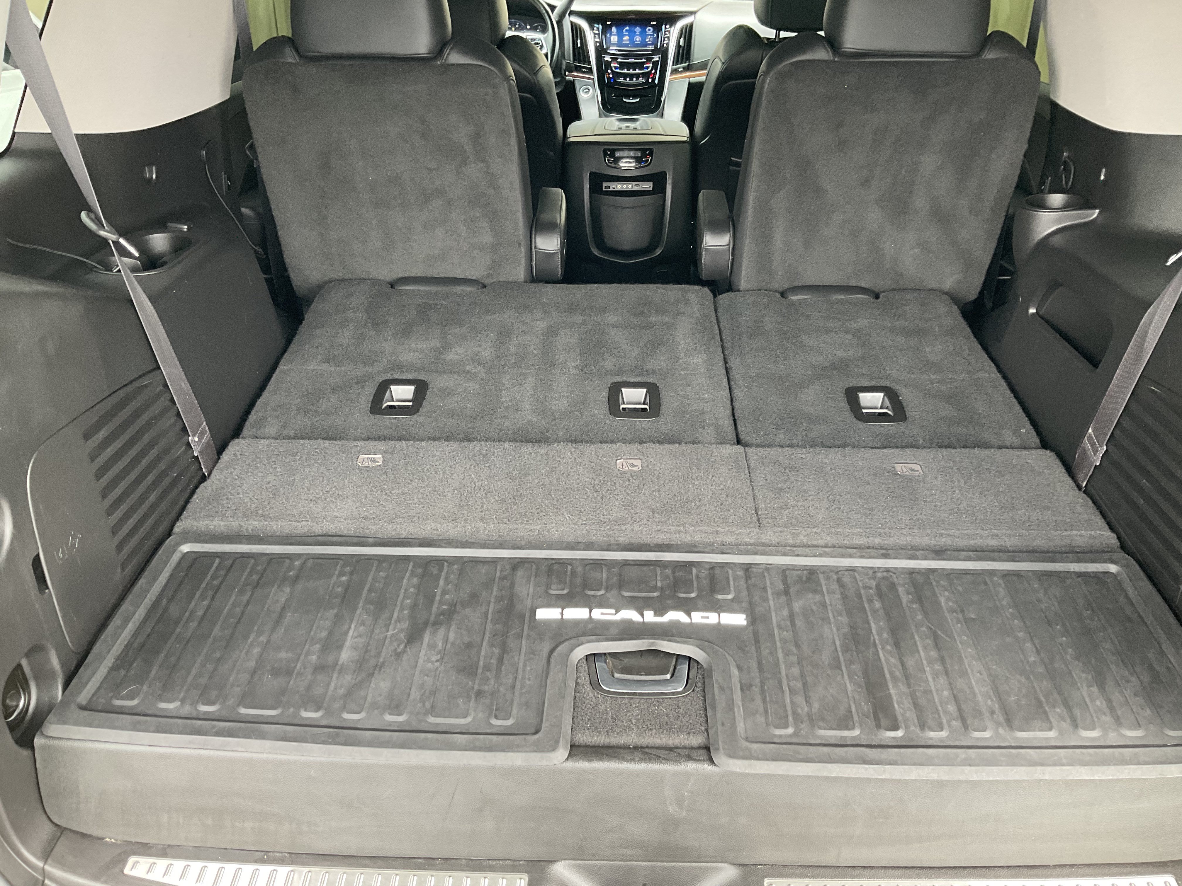 Used 2015 Cadillac Escalade Premium AWD/4WD image 48