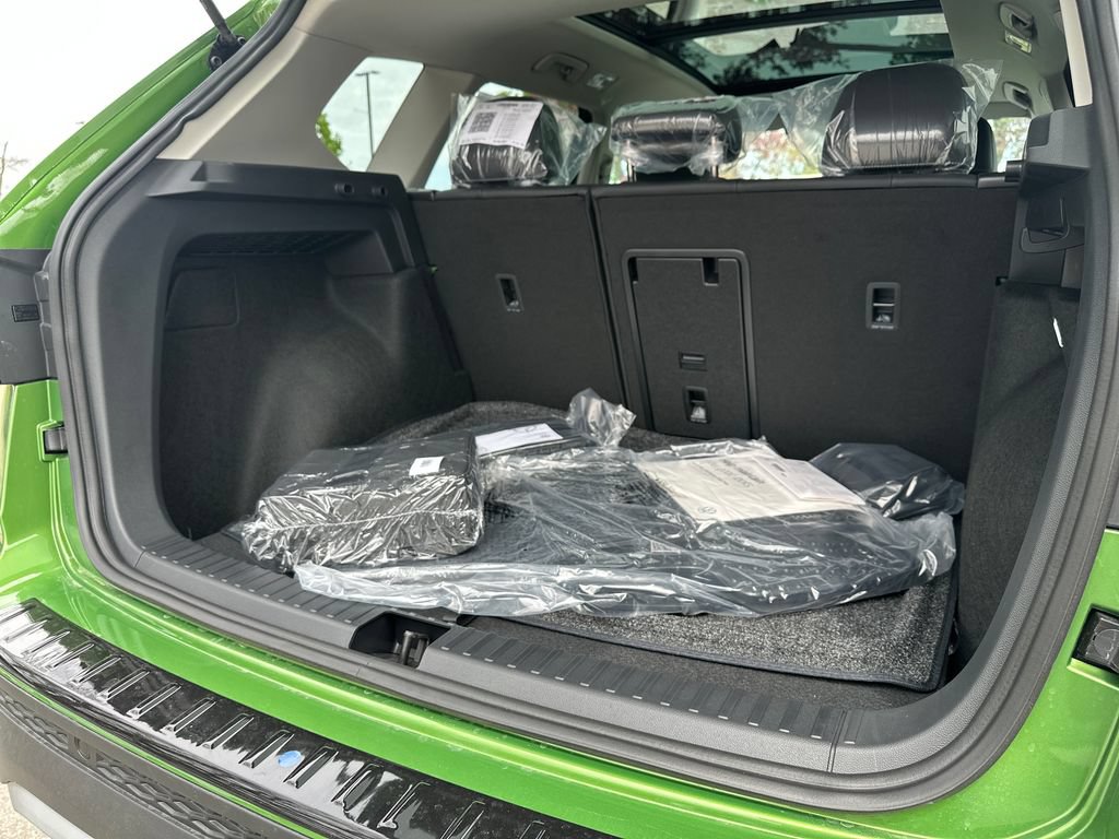 New 2026 Volkswagen Taos SE AWD/4WD image 14