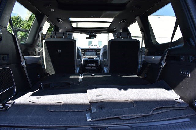 Used 2025 Jeep Wagoneer Series III w/ Premium Group I image 40