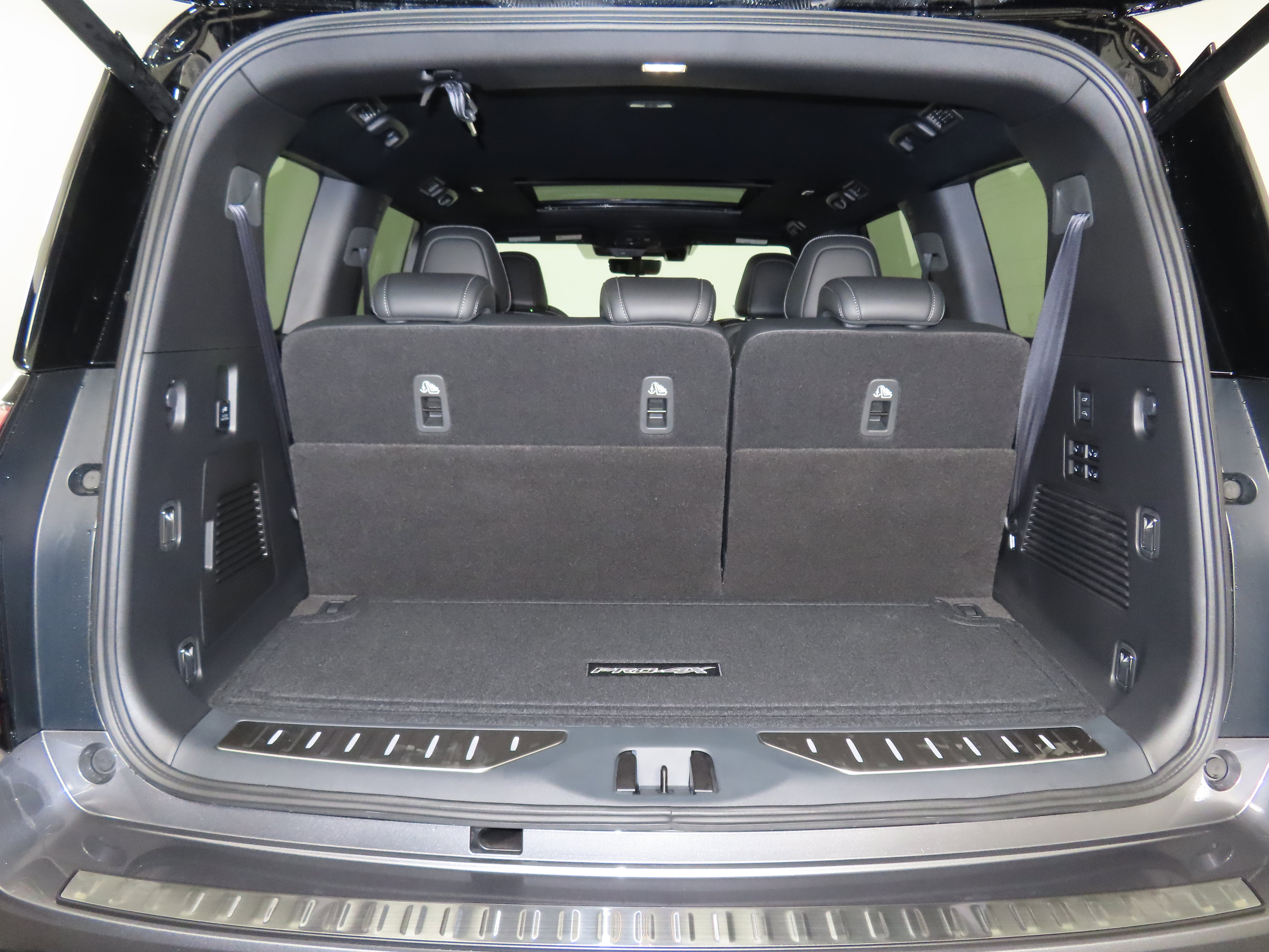 New 2026 Nissan Armada PRO-4X image 41