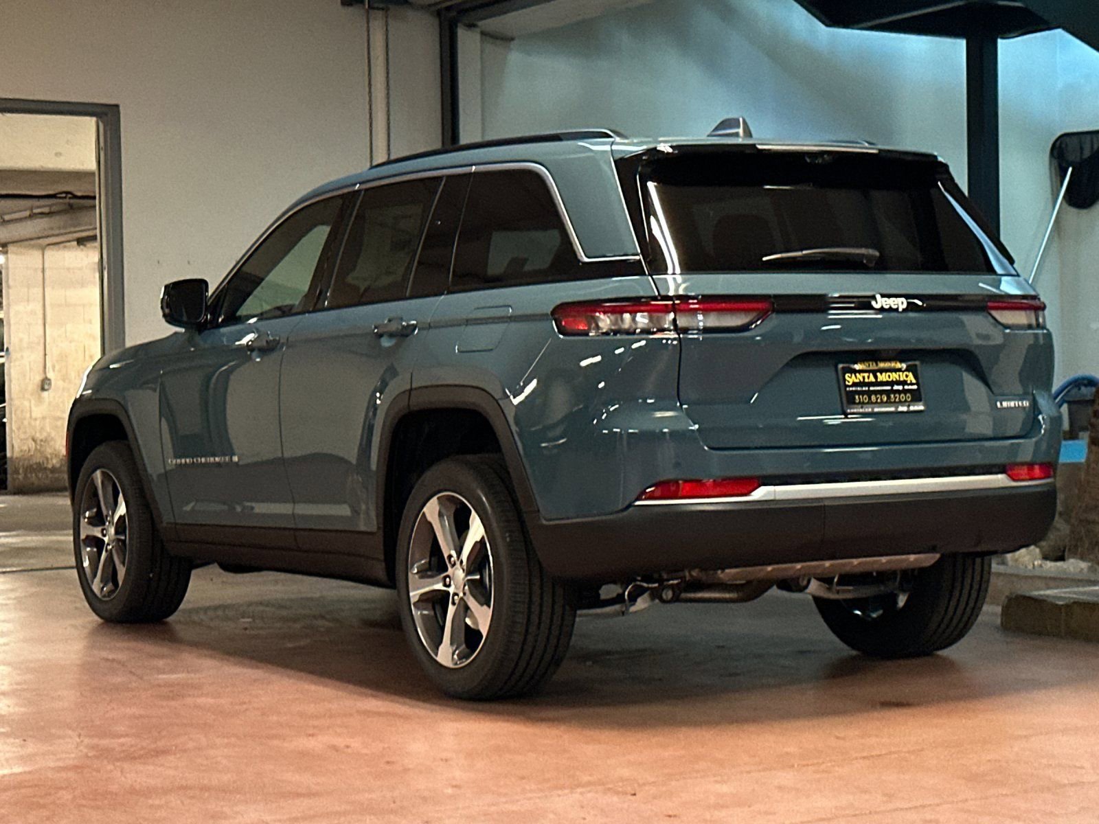 New 2026 Jeep Grand Cherokee Limited RWD image 3