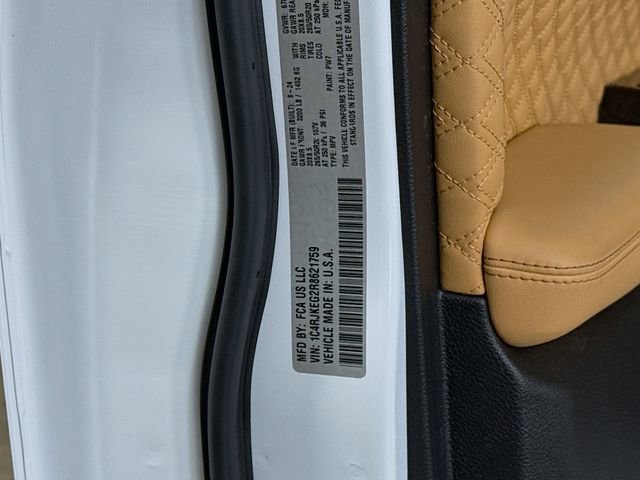 Used 2024 Jeep Grand Cherokee L Summit image 32